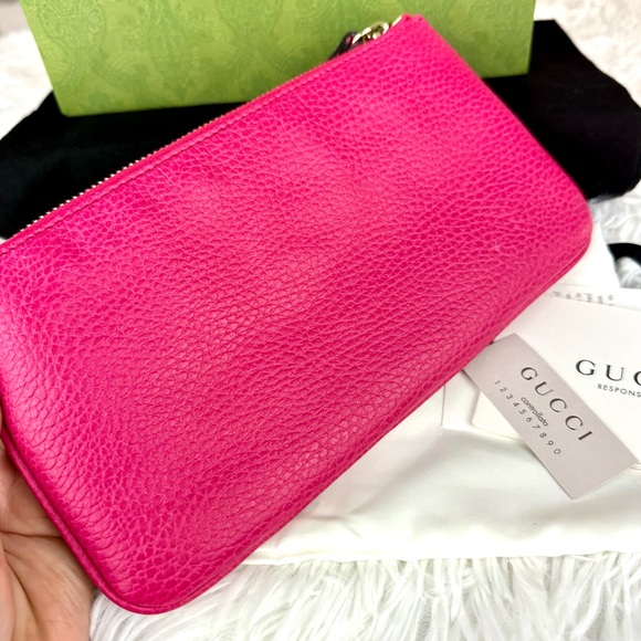 Gucci Swing magenta pink soft leather wristlet pouch wallet LIKE NEW - Picture 6 of 16